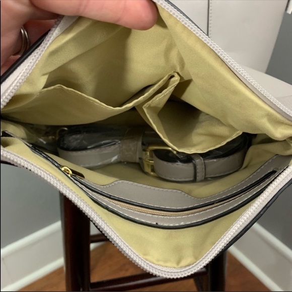 Tote and Crossbody 3-in-1 bag - Picture 6 of 6